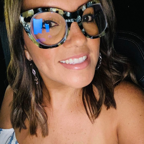 Meet your Posher, Maria - Picture 1 of 1